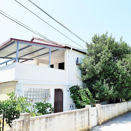 Dalmatino Apartmani วีร์ ภายนอก รูปภาพ