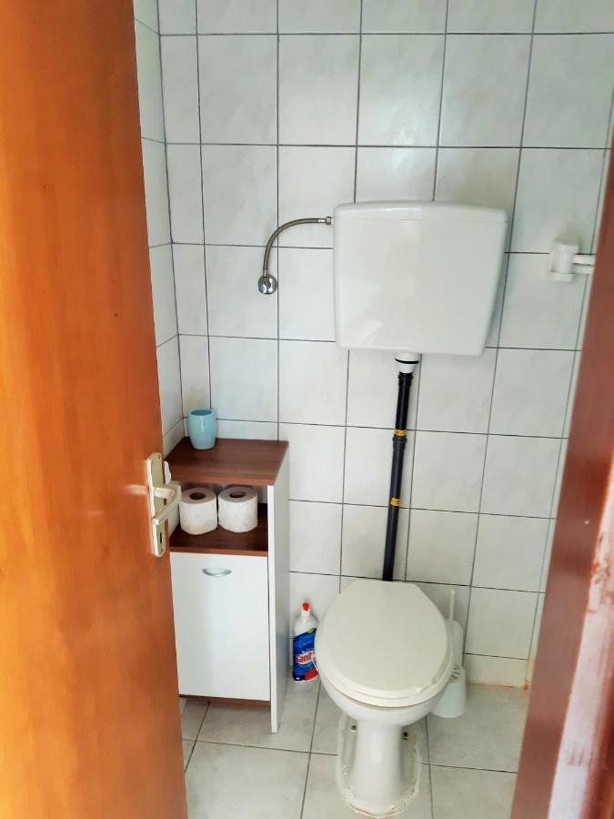 Dalmatino Apartmani วีร์ ภายนอก รูปภาพ