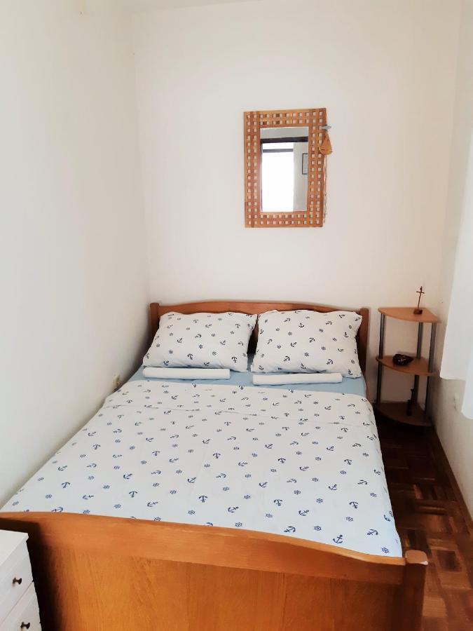 Dalmatino Apartmani วีร์ ภายนอก รูปภาพ