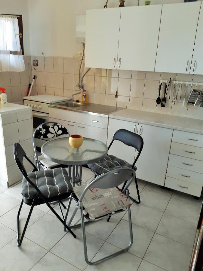 Dalmatino Apartmani วีร์ ภายนอก รูปภาพ