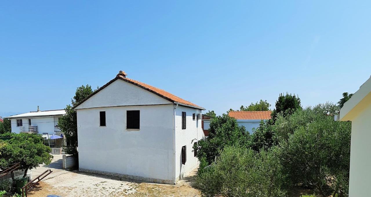 Dalmatino Apartmani วีร์ ภายนอก รูปภาพ