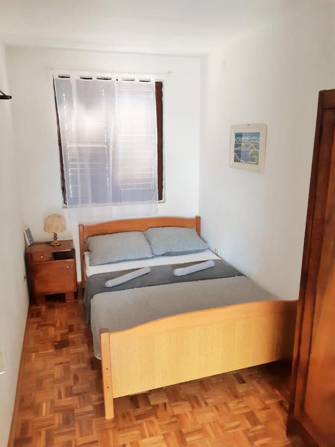 Dalmatino Apartmani วีร์ ภายนอก รูปภาพ